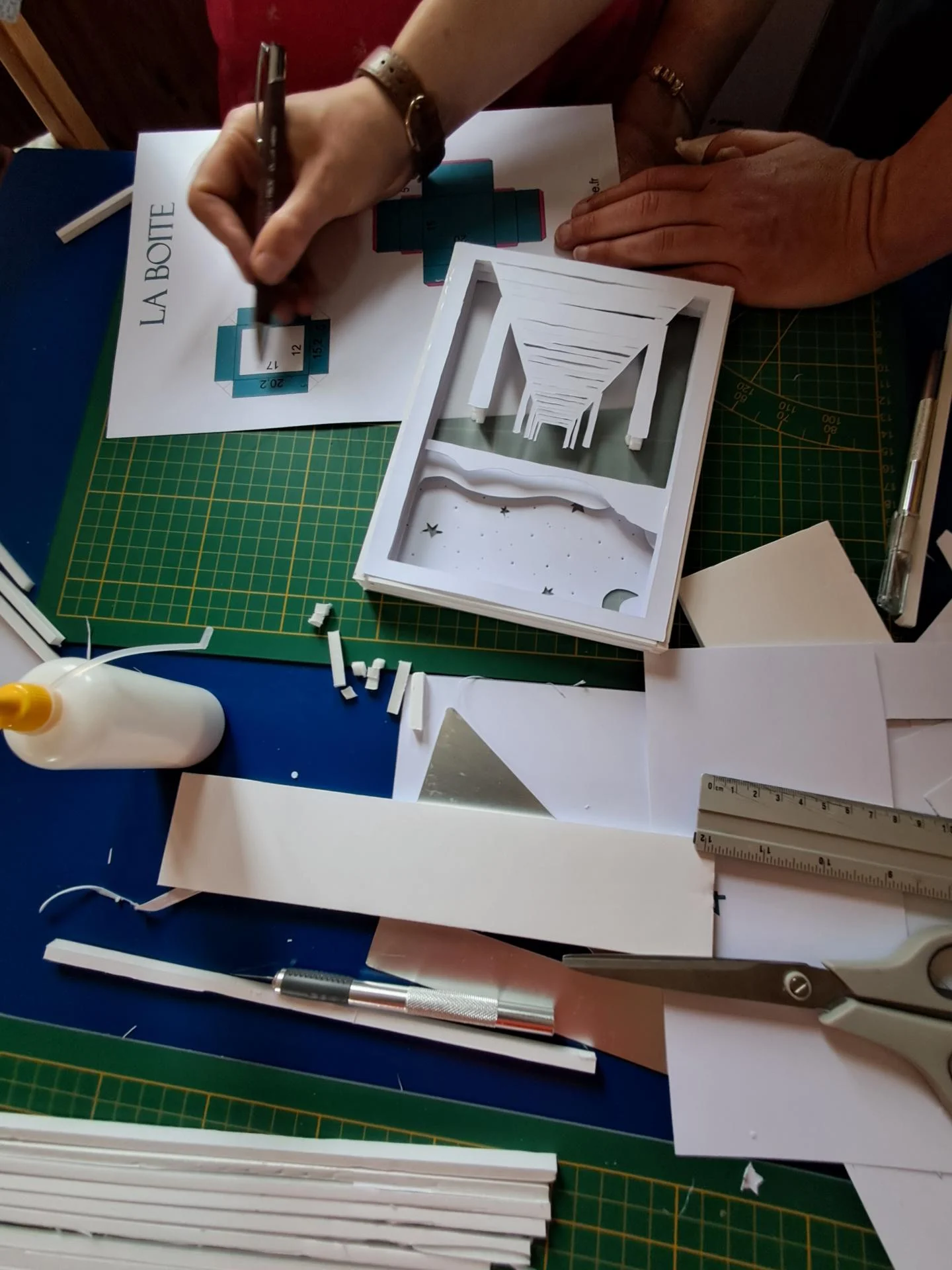 Collage en cours