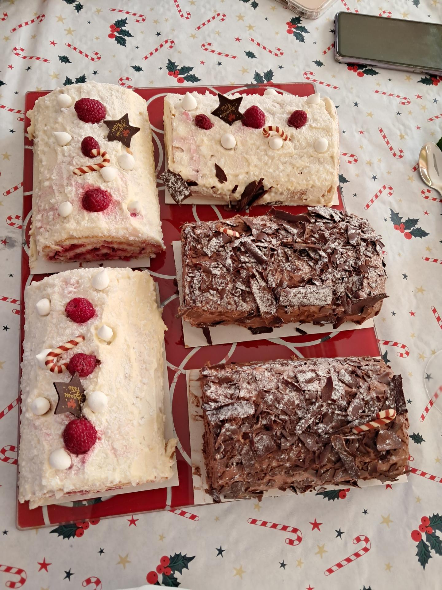 Chocolat ou fruits rouges au choix pour la bûche