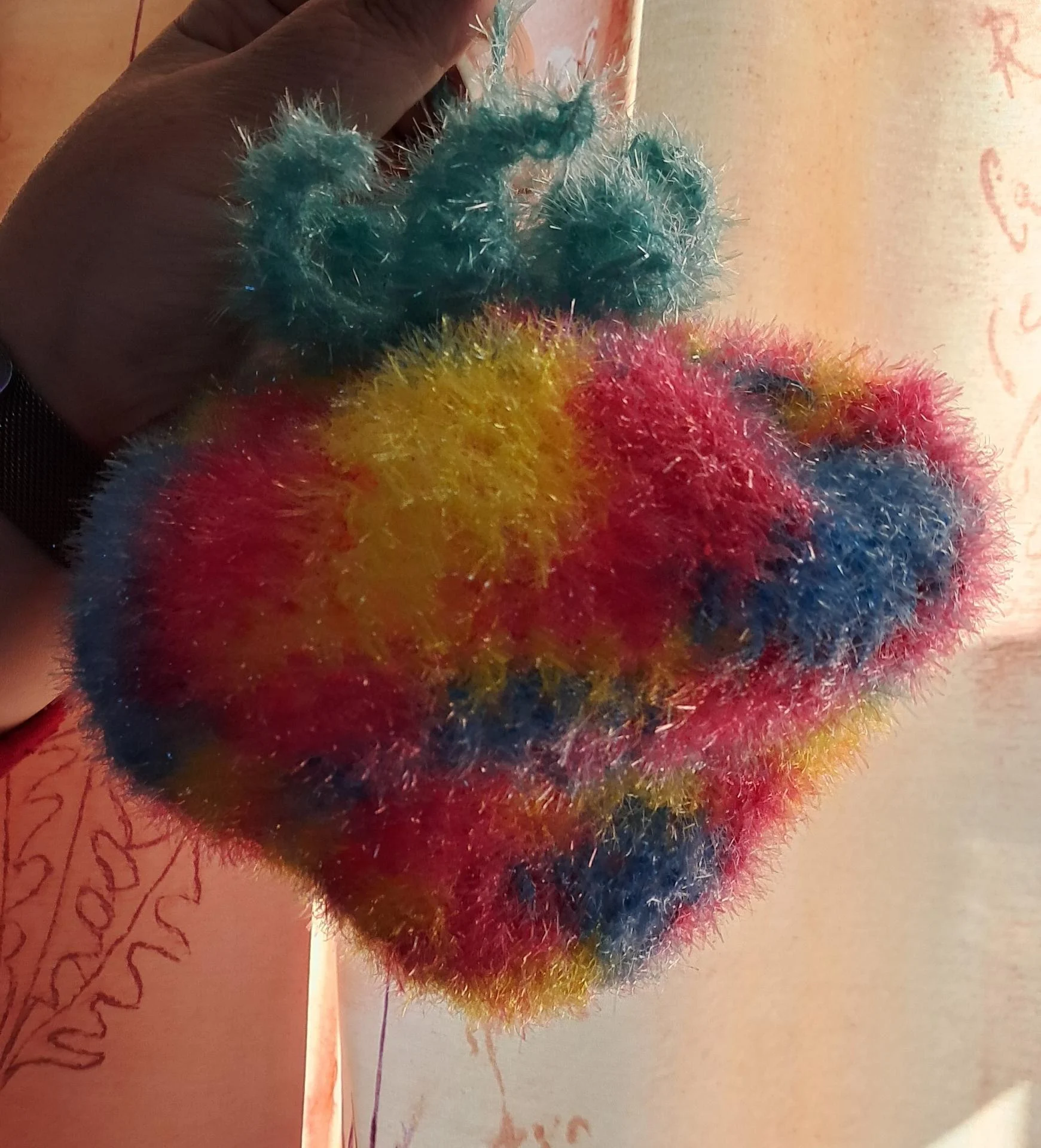 Cette fraise n'est pas comestible !!